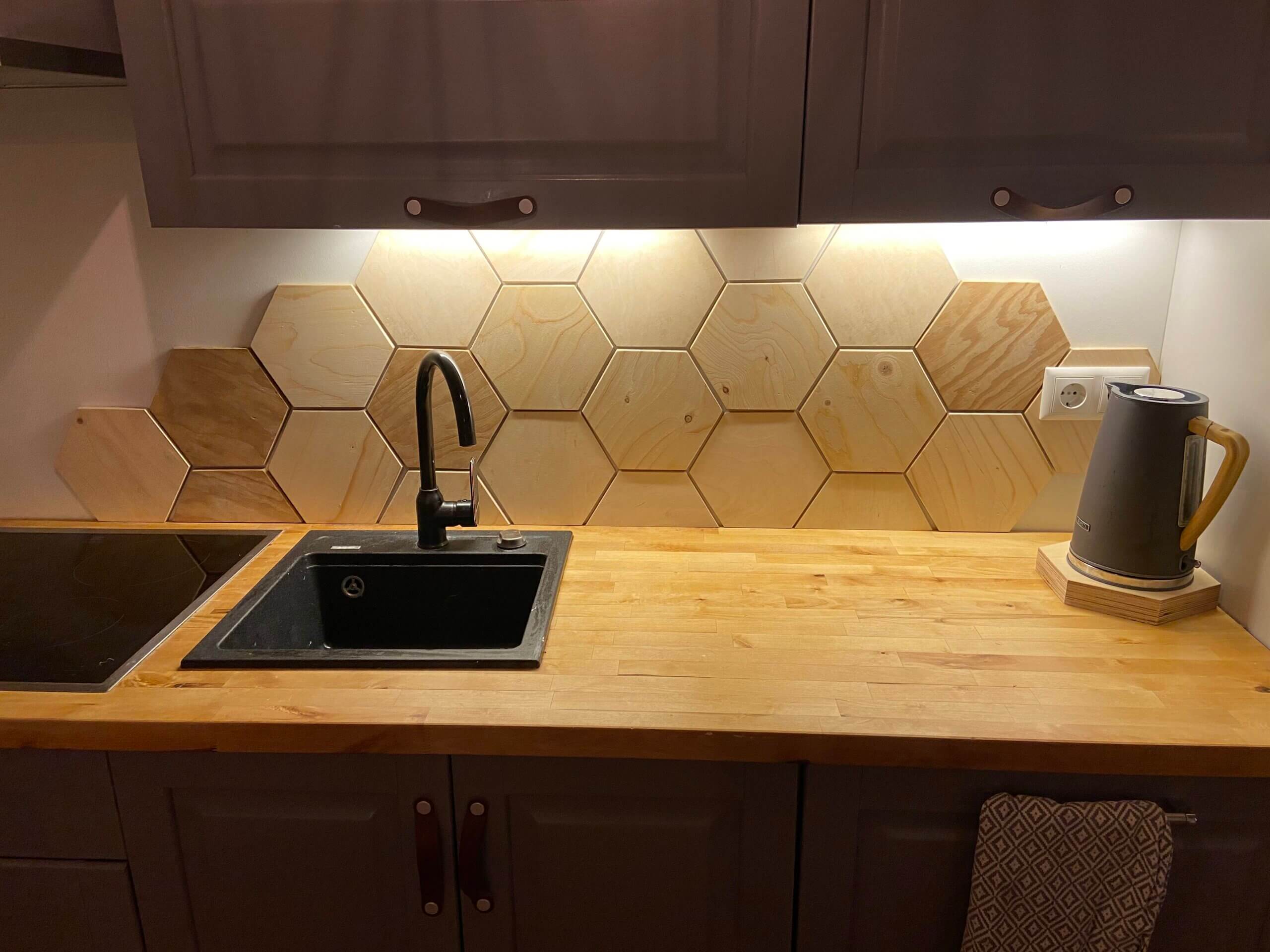 heksagon, vineerist seinapaneelid